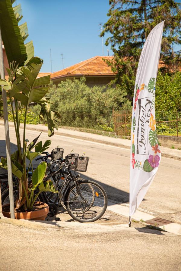 Resilienza Tropical Apartments & Room Porto Sant'Elpidio Luaran gambar